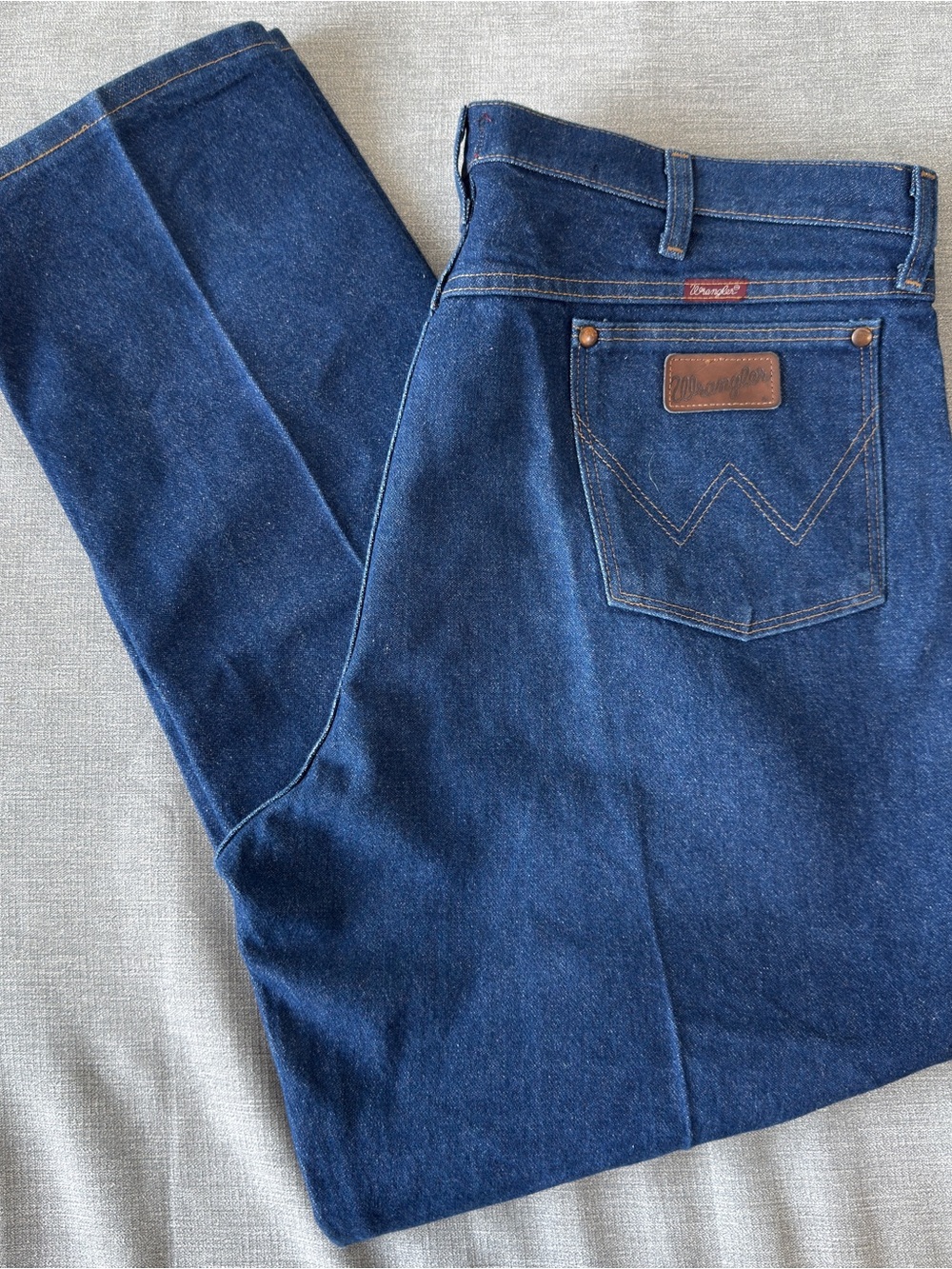 Wrangler Men's Indigo Blue Straight Leg Jeans